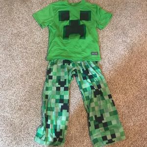 Minecraft pajamas size 6
